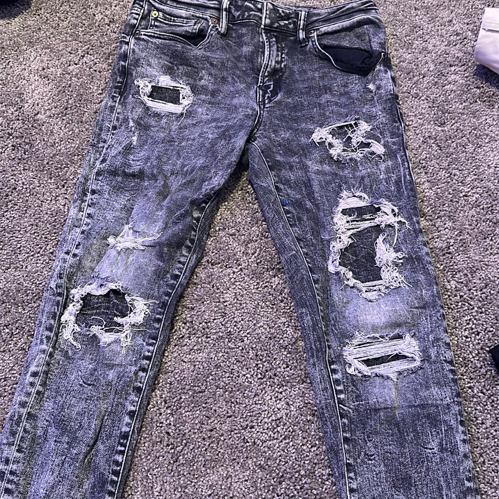 American Eagle distressed jeans